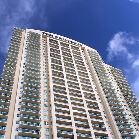 Dharma Home Suites Brickell Miami At One Broadway Exterior foto