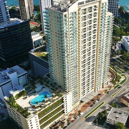 Dharma Home Suites Brickell Miami At One Broadway Exterior foto